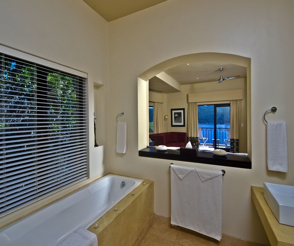 Lodge On The Lake And Wellness Spa Wildernis Esterno foto